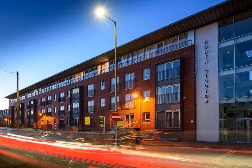Luxury City Apartment Underground Parking 5* Belfast Exterior foto